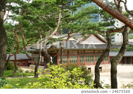 Deoksugung Palace in Seoul Deoksugung Palace in Seoul 24673589