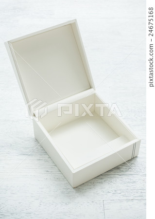 White leather box White leather box 24675168