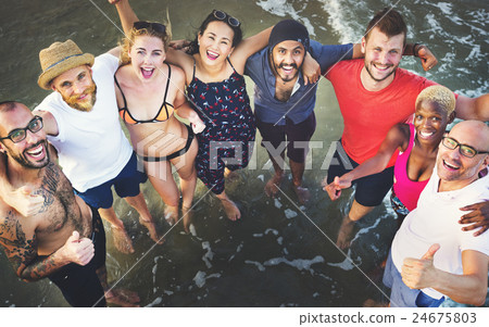 Summer Beach Friendship Holiday Vacation Concept 24675803