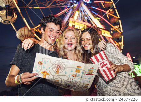 Amusement Park Ferris Wheel Entertainment Break Concept Amusement Park Ferris Wheel Entertainment Break Concept 24677220
