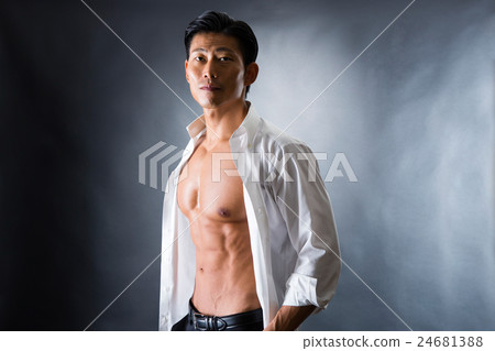 A man in a broken abdominal muscle 24681388