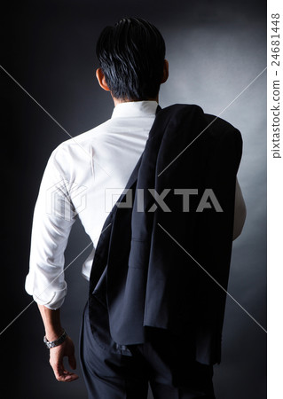 穿西裝的商人 24681448