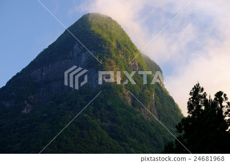 蓋伊山的早晨(奈良宇田郡索尼村) 蓋伊山的早晨(奈良宇田郡索尼村) 24681968