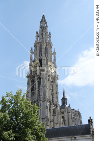 Notre Dame Cathedral 24683244