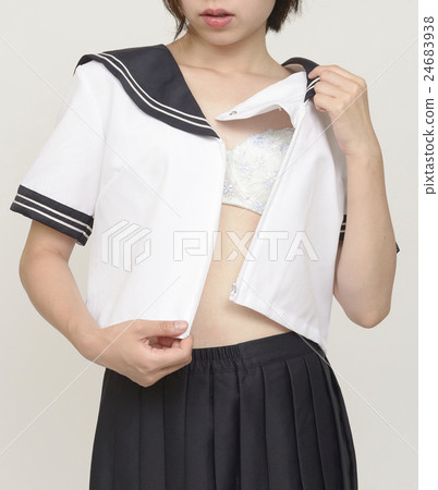 School girls who take off uniforms 24683938