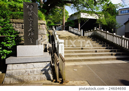 Yokohama Iseyama Emperor Oogamiya Company Mark (Emperor Shinjingu) Kanagawa ken Yokohama-shi Nishi-ku Miyazaki cho 24684698