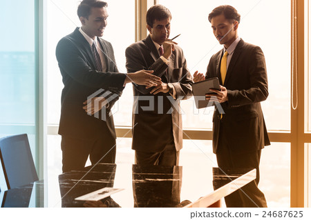 Business people having conversation Business people having conversation 24687625
