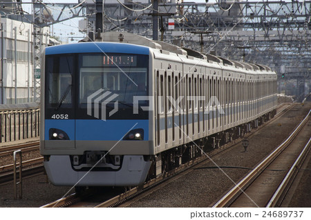 [OH] Odakyu Line 4000 series (main line: bound for Shinjuku) 24689737
