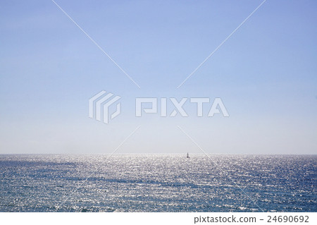 天空和海洋 天空和海洋 24690692