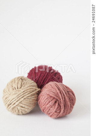 Yarn ball - Stock Photo [24691087] - PIXTA