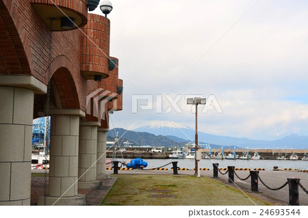 Shimizu Port Ferry in early spring 24693544