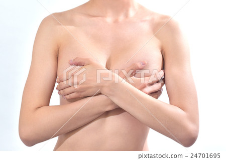 A young woman who hands a hand 24701695