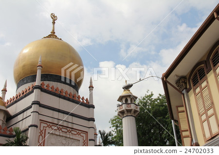 Masjid Sultan mosque in Singapore 24702033