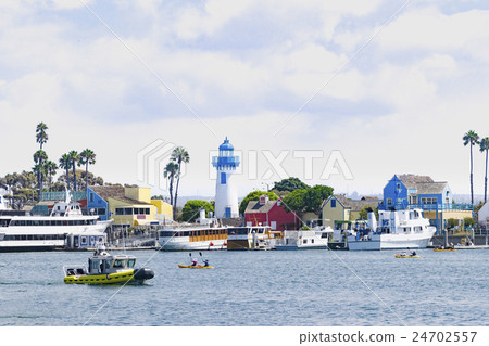 Marina del Rey Fisherman's Village位於海濱潟湖鎮 24702557