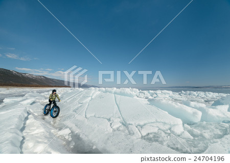 Fatbike (fat bike or fat-tire bike) 24704196