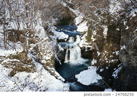 Winter's Feng Shui 48th Falls 24708250