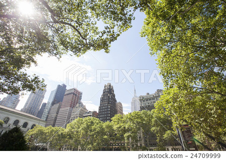 Bryant Park New York Bryant Park New York 24709999