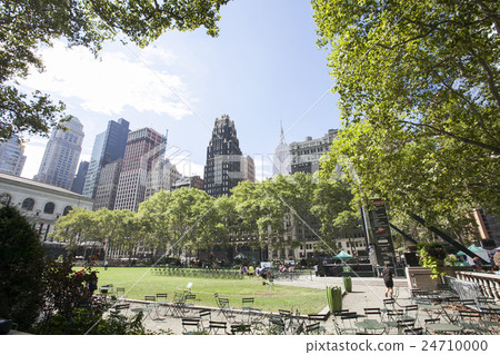 Bryant Park New York 24710000