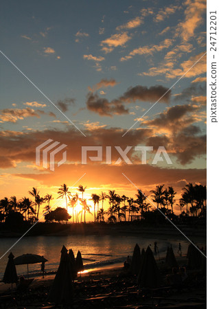 Ko Olina Beach Sunset 24712201