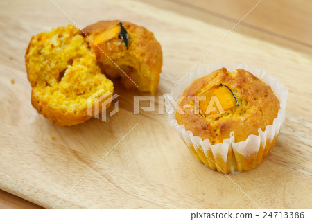 Cake making pumpkin muffin at home Cake making pumpkin muffin at home 24713386