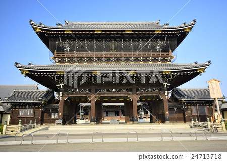 Higashi Honganji 24713718