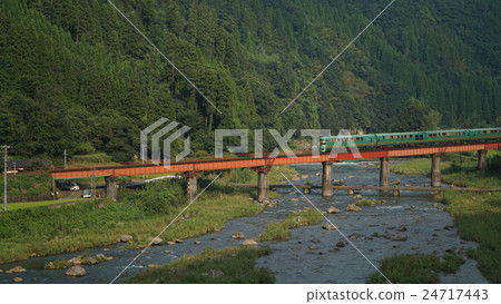 Yufuin no Mori在JR九州的九州幹線運行 24717443