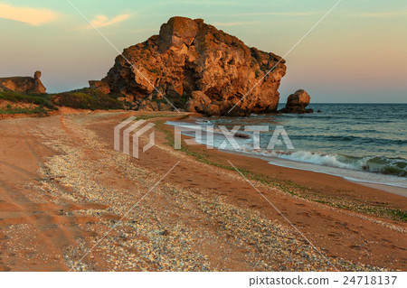 Generals beach at dawn. Karalar regional landscape Generals beach at dawn. Karalar regional landscape 24718137