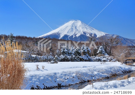 Fuji seen from Oshino-mura Fuji seen from Oshino-mura 24718699