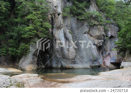 Wataru Valley 24720718