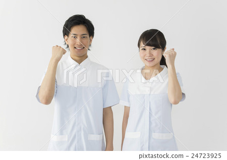 冒充姿勢的醫務工作者，護士，護理員 24723925