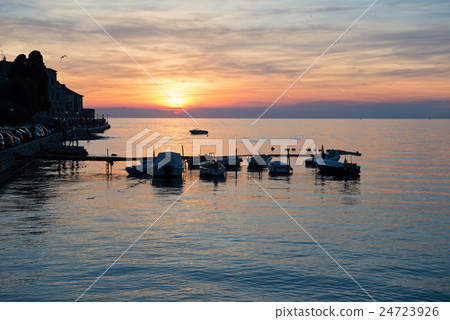 View of beautiful sunset above the sea 24723926