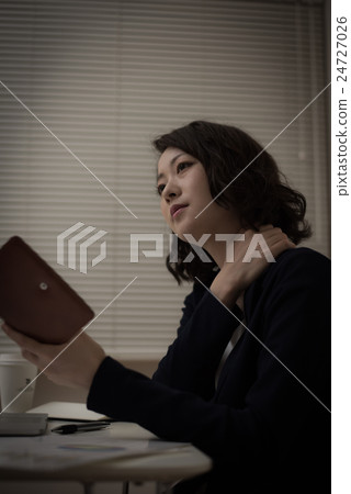 加班工人 24727026