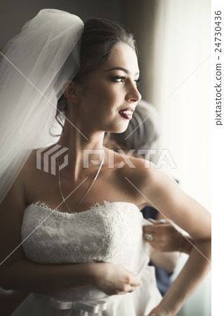 Luxury bride on the morning of wedding day Luxury bride on the morning of wedding day 24730436