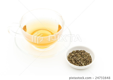 Lemon balm tea: Lemon balm tea (Melissa officinalis) 24731648