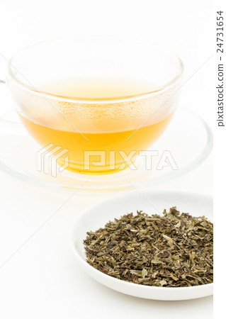 Lemon balm tea: Lemon balm tea (Melissa officinalis) 24731654