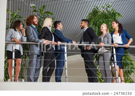 Business People Group Boss Hand Shake Welcome 24736150