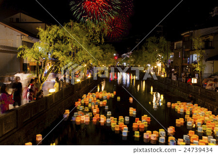Kinosaki Onsen Ookeragawa Lantern Festival 24739434