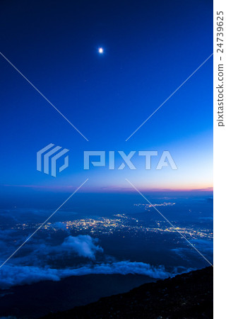 Night view of Moon and Suruga Bay 24739625