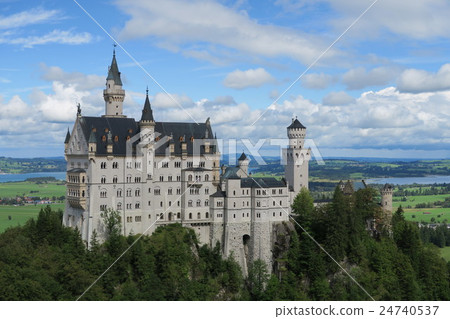 Chalka新天鵝堡城堡 24740537