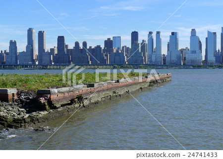 Decapped Pier and New York Uptown 24741433