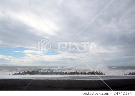 Typhoon Arashi ocean wide sky and sea big wave disaster natural disaster risk Typhoon Arashi ocean wide sky and sea big wave disaster natural disaster risk 24742184
