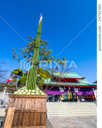 Huge goddamn Huge goddamn 24742303