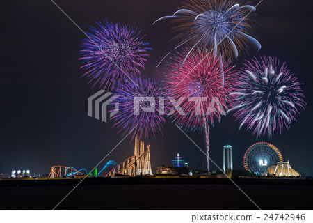 Fireworks of Nagashima Spaland in Mie Prefecture Fireworks of Nagashima Spaland in Mie Prefecture 24742946