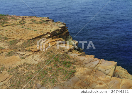 Cliff 24744321