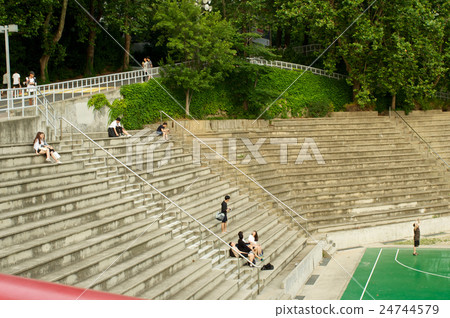 Hongik university in Seoul, Korea Hongik university in Seoul, Korea 24744579