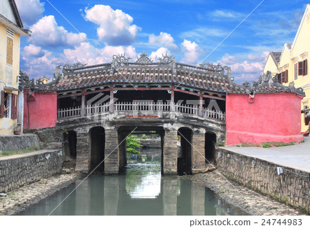 Japanese Bridge (Cau Chua Pagoda), Hoi An, Vietnam 24744983