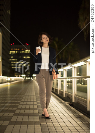 夜女性肖像 夜女性肖像 24762399
