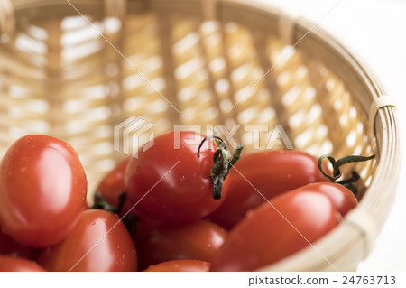 Pink colorful birthday bread bamboo bamboo hunting, living white background Pink colorful birthday bread bamboo bamboo hunting, living white background 24763713