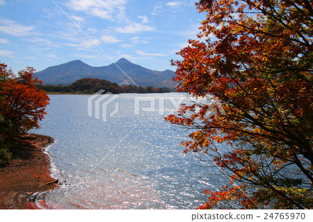 Hibara湖在秋天 Hibara湖在秋天 24765970