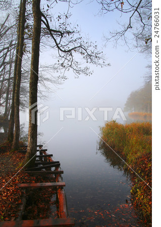 Lake Sohara in autumn 24766031